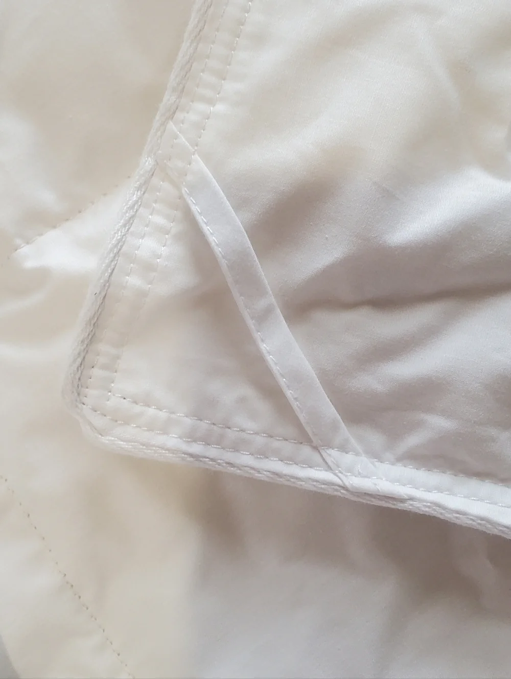 NEW Pacific Coast Feather Company King Down Comforter/Duvet Hotel-Style Bedding.